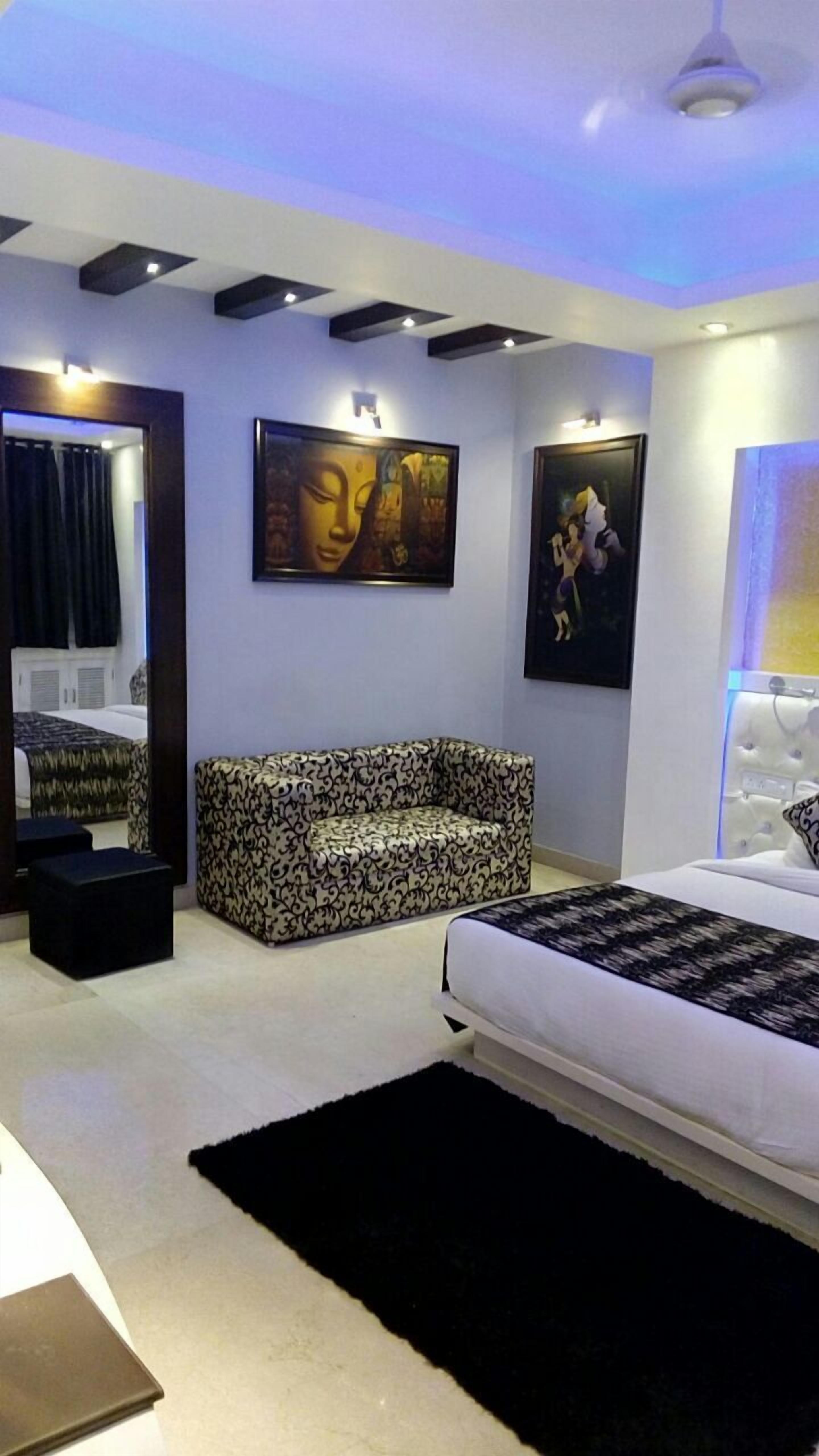 Rollaway beds, free WiFi, wheelchair access