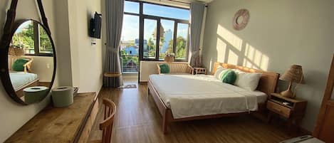 Deluxe Double Room | Minibar, desk, blackout curtains, iron/ironing board