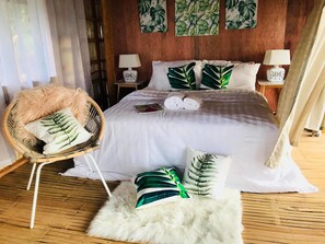 Deluxe-Zimmer, 1 Queen-Bett | 1 Schlafzimmer, Bettwäsche aus ägyptischer Baumwolle