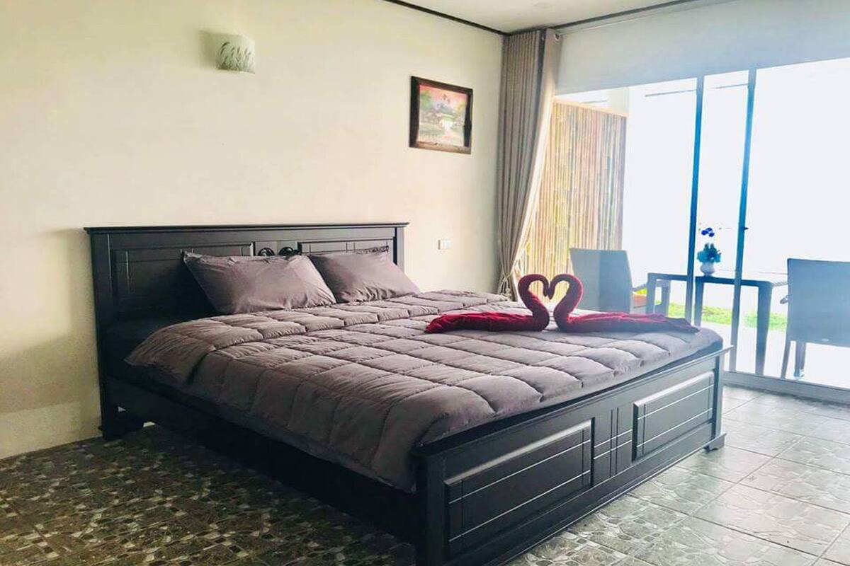 Minibar, blackout curtains, rollaway beds, free WiFi
