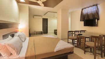 Royal Room | Soundproofing, bed sheets, wheelchair access