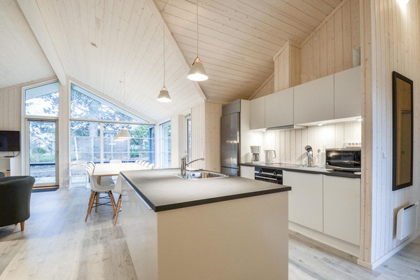 Geladeira, cooktop, lava-louças, cafeteira/chaleira