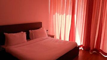 Minibar, in-room safe, iron/ironing board, rollaway beds