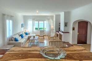 TV - Dream location with sea view & pool - Villa El Guerito (Sant Lluis)