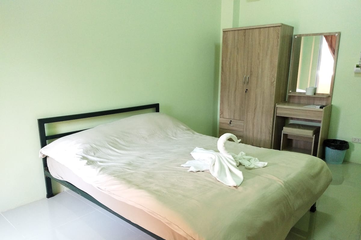 Standard Double Room | Free WiFi