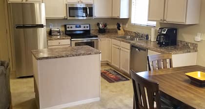 NEWLY REMODELED 2 BEDROOM 1 BATH