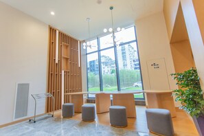 Interior - Holiday Inn Express Yaan City Center (Ya'an)