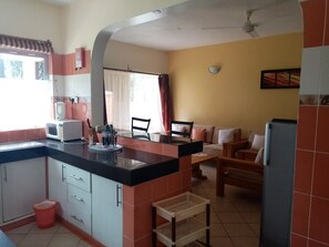 Apartment, 3 Bedrooms | Private kitchen