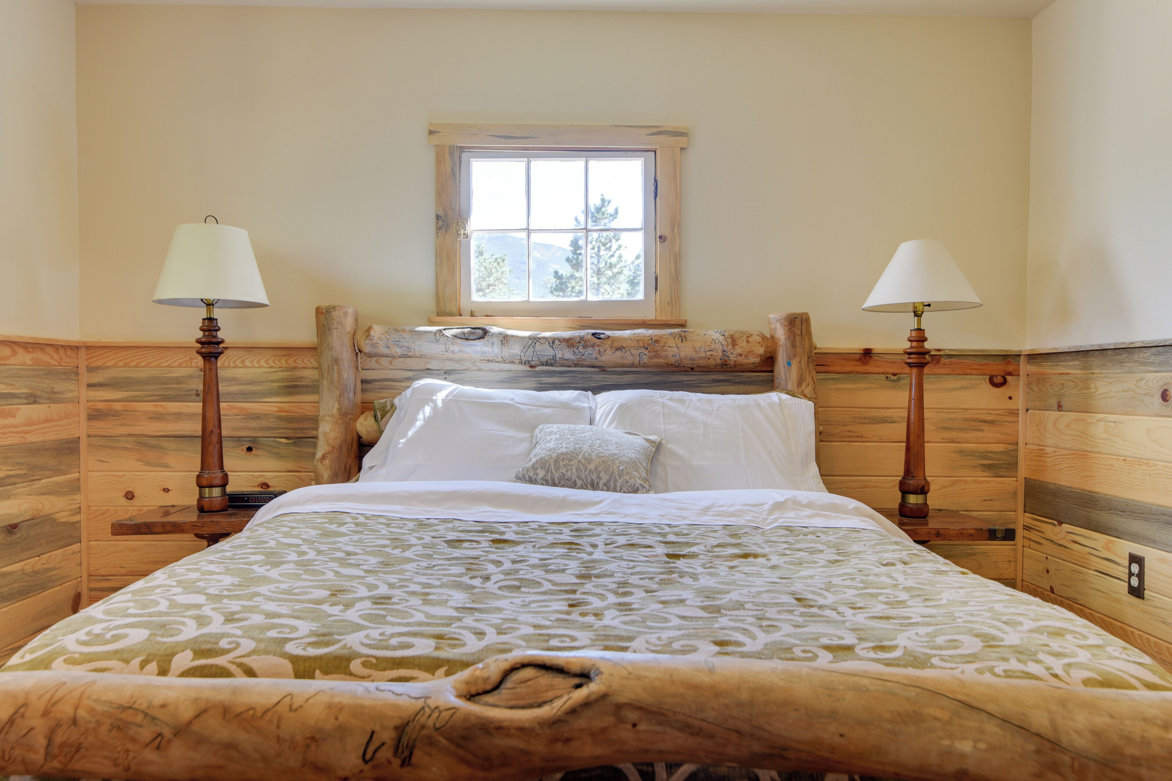 1 chambre, fer et planche à repasser, Internet gratuit, draps fournis