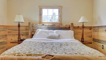 1 bedroom, iron/ironing board, free internet, bed sheets