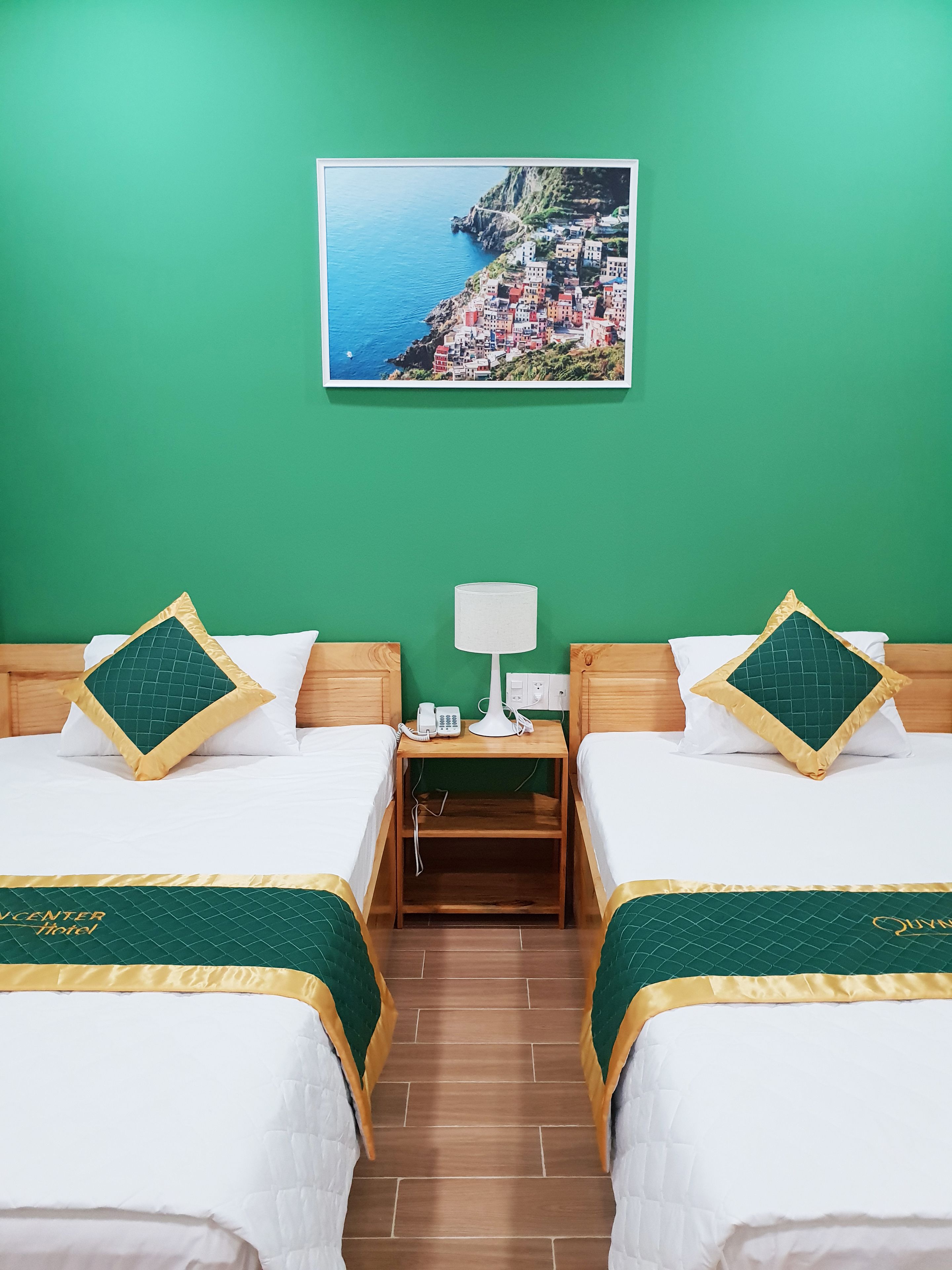 Standard Twin Room | Premium bedding, desk, laptop workspace, blackout curtains