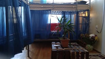 In-room safe, free WiFi, bed sheets