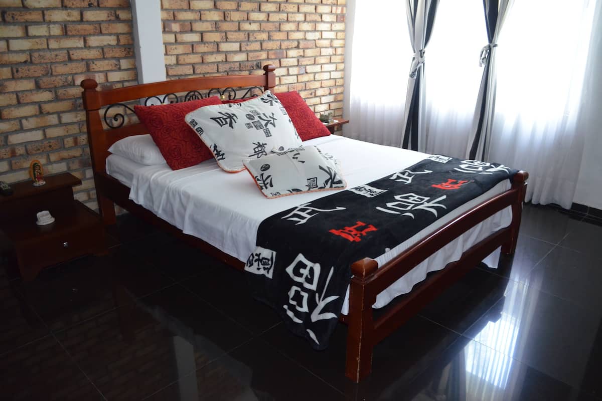 Casa de ciudad exclusiva, 4 habitaciones | Cortinas blackout, wifi gratis y ropa de cama