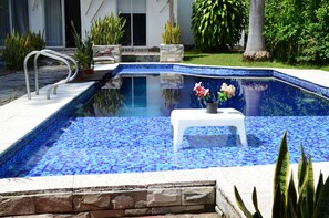 Kolam renang outdoor