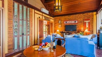 Vila, 4 quartos, lareira, ao lado da montanha | Parte interna