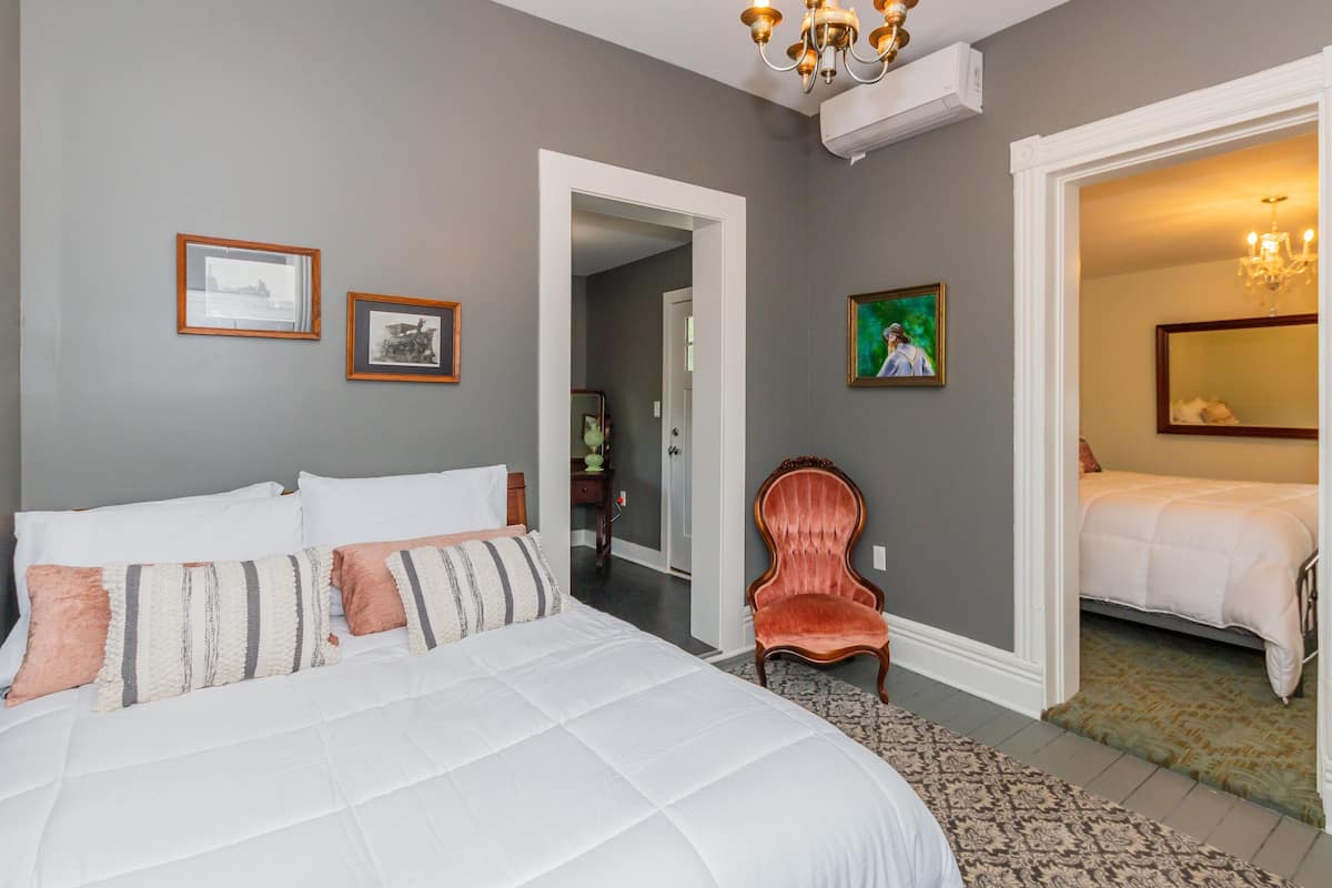 Quadruple Room (Miss Kitty Husted) | Iron/ironing board, free WiFi, bed sheets