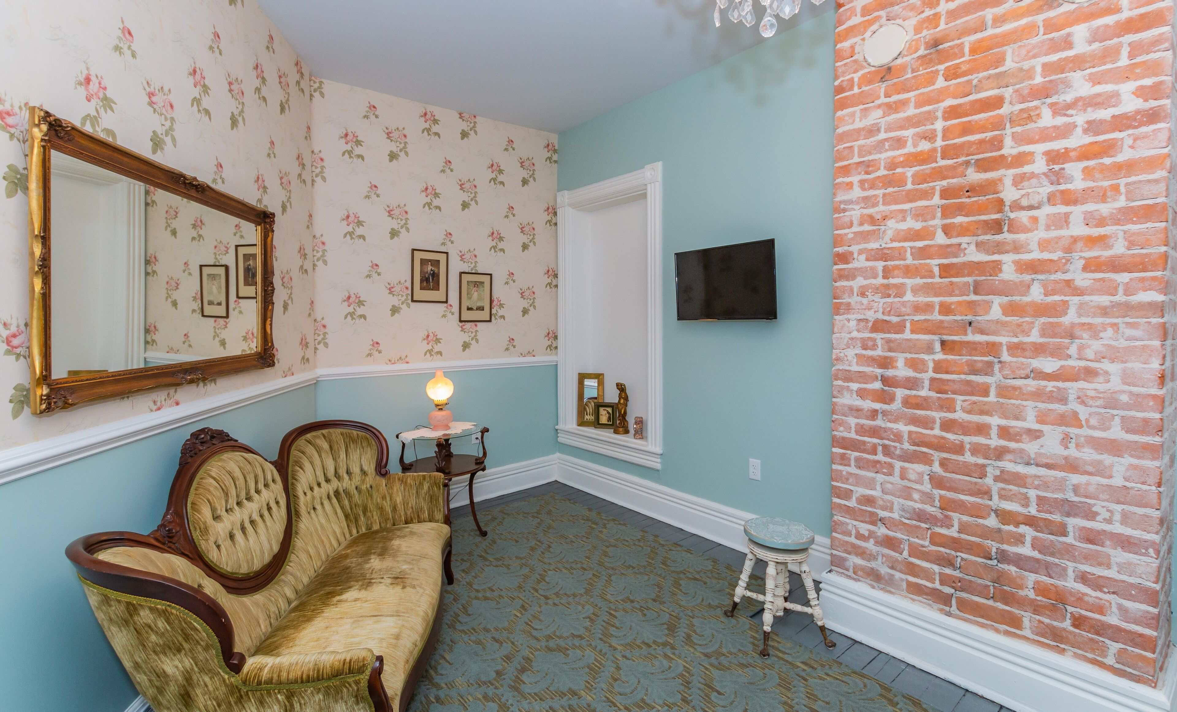 double room (kenyetto) | iron/ironing board, free wifi, bed sheets