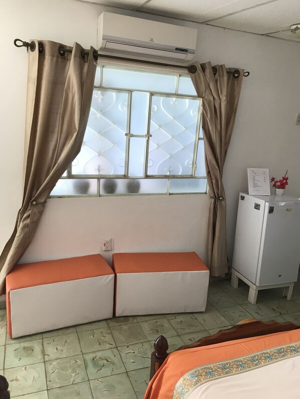 Standard Triple Room, Multiple Beds, Non Smoking