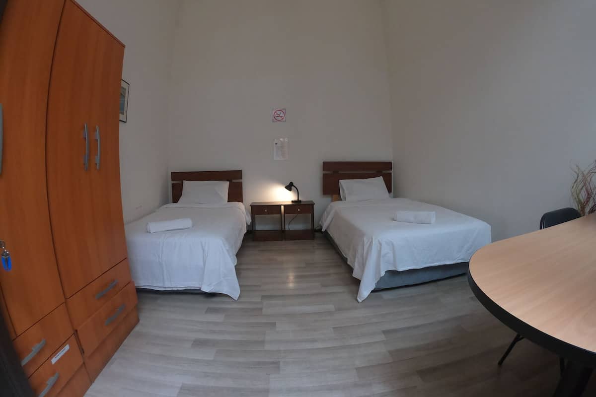 Chambre Ville double, 2 lits jumeaux | 1 chambre, systĂšme dâinsonorisation, accĂšs au Wi-Fi (inclus)