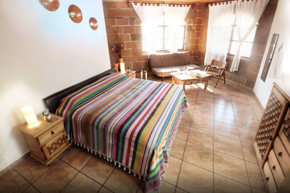 Comfort Suite, 1 King Bed, Non Smoking (Fan) | Select Comfort beds, iron/ironing board (on request), WiFi (free)