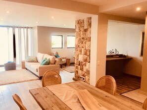 Luxury-Apartment, Mehrere Betten, Nichtraucher | Wohnbereich