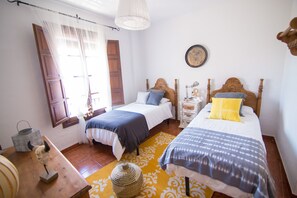 Egyptian cotton sheets, premium bedding, down comforters, desk