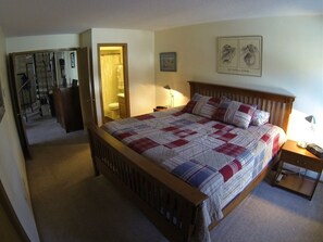 3 bedrooms, iron/ironing board, travel cot, free WiFi