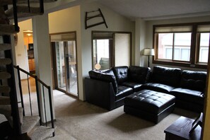 Smart TV, fireplace, Netflix, DVD player