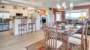 Dining - Oro Valley Condo - Nearby Golf & Hiking! (Oro Valley)