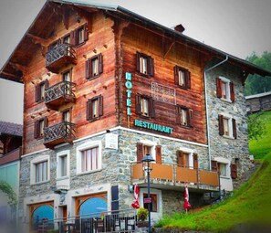 Fachada da propriedade