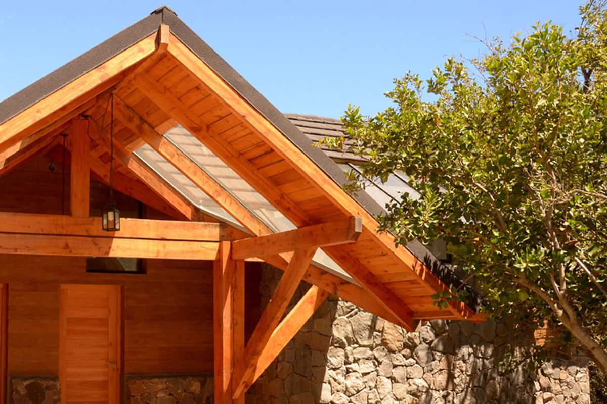 Chalet rustique, 2 chambres, salle de bain privée | 2 chambres, literie de qualité, couette en duvet, minibar