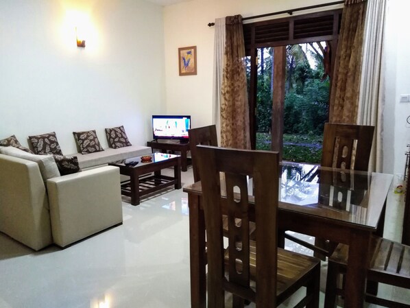 Family Apartment, 1 Bedroom, Smoking | Breakfast area | Daily English breakfast (USD 5 per person) - SKY Residencies (Hikkaduwa)