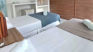 Standard dubbelrum eller tvåbäddsrum | Minibar, gratis wi-fi och sängkläder