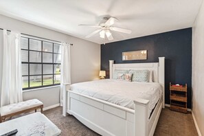 3 bedrooms, desk, iron/ironing board, WiFi