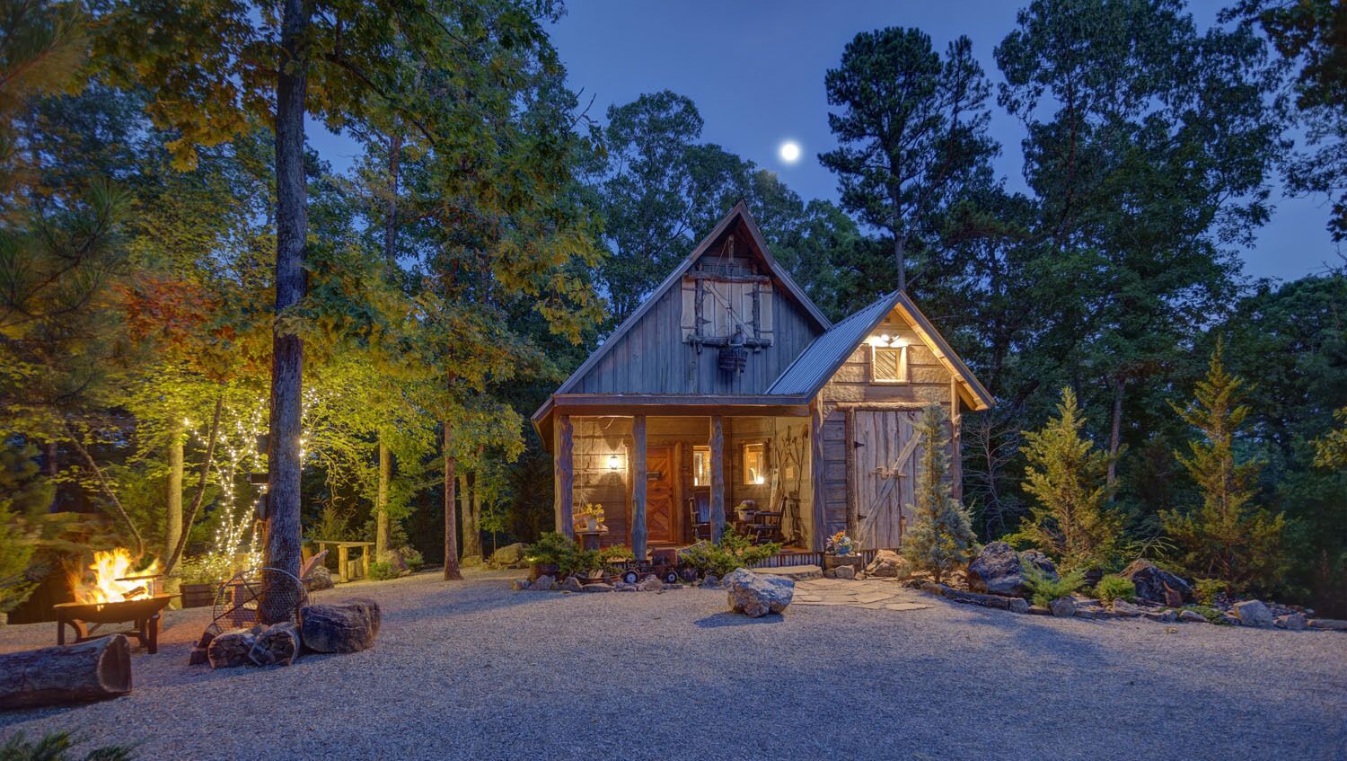 Hot Springs Hillbilly Hiltin at Fox Pass Cabins