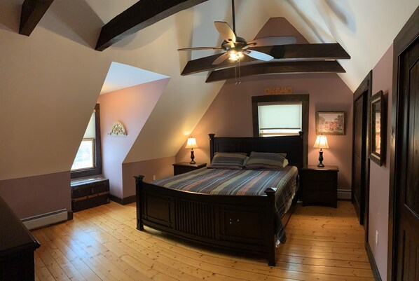 5 bedrooms, iron/ironing board, free WiFi, bed sheets