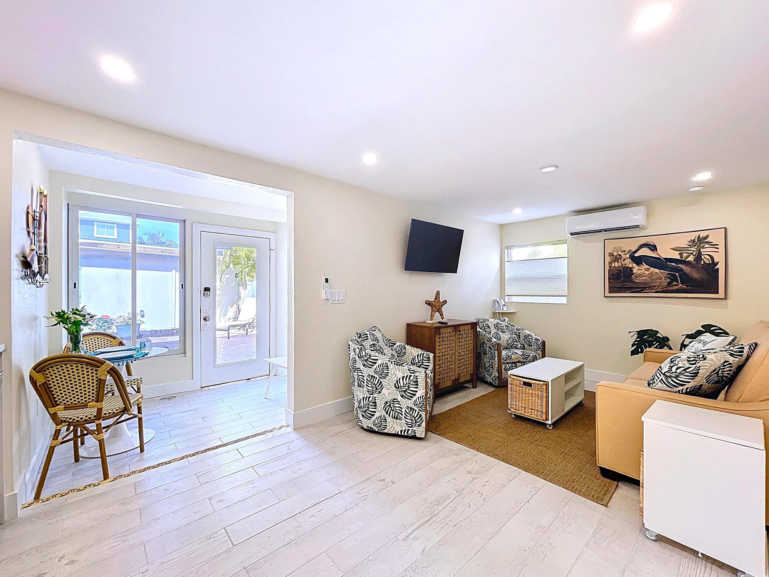 Télévision, cheminée