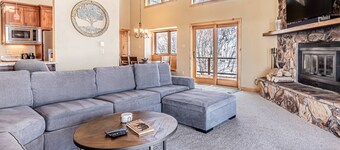 Family & Dog Friendly! Private Hot Tub, Wood Fireplace | Near Free Bus & Base, Garage, W/D in Unit