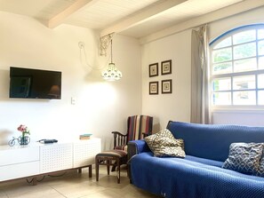 TV, Netflix, streaming services - Boutique-Apartment Vidabuena Buzios center (buzios)