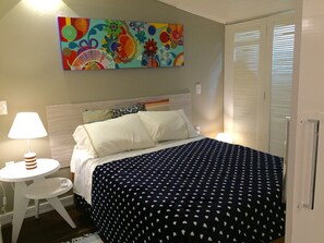 2 bedrooms, desk, iron/ironing board, Internet - Boutique-Apartment Vidabuena Buzios center (buzios)