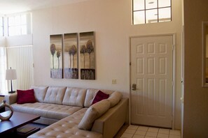 TV, fireplace, DVD player, books