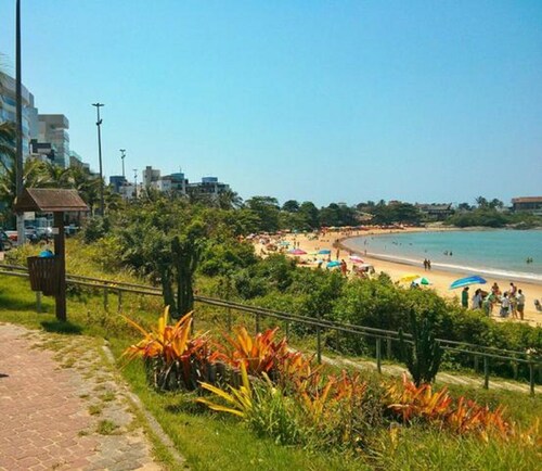 Peracanga / Bacutia Beach Block, Guarapari, 2 Bedrooms, Garage, super fast Wi-Fi