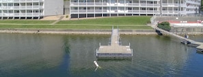Exterior - Parkview Bay Walk-in Level Condominium - Overlooks Pool, near Mall, Free Wi-Fi (Osage Beach)