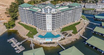 9th Floor at the Towers! Amazing Views, Indoor & Outdoor Pools, Free Wi-Fi