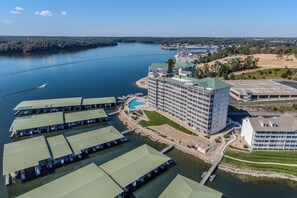 Exterior - 9th Floor at the Towers! Amazing Views, Indoor & Outdoor Pools, Free Wi-Fi (Osage Beach)