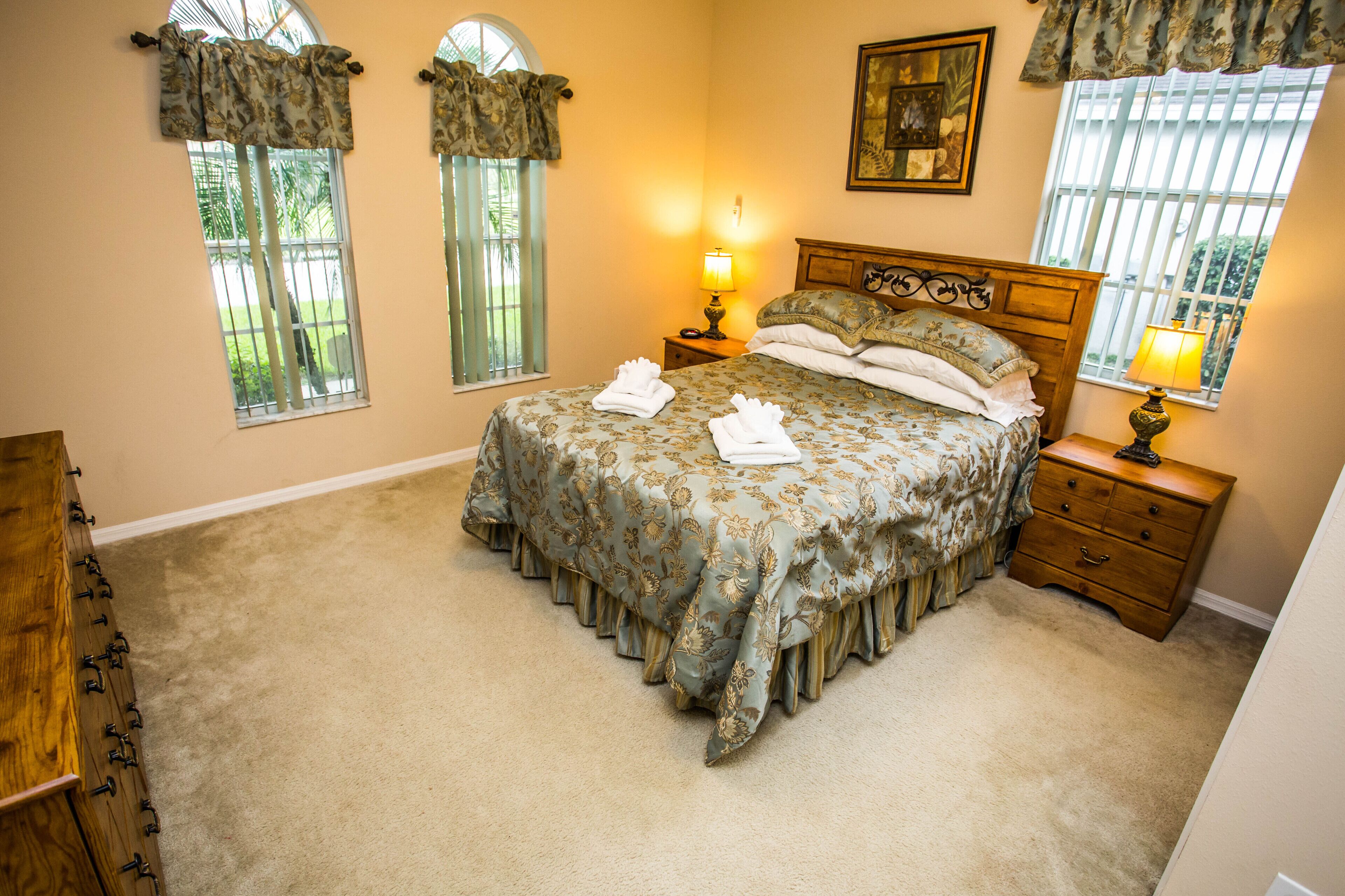 5 bedrooms, iron/ironing board, free WiFi, bed sheets