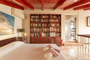 4 bedrooms, desk, iron/ironing board, free WiFi - Amomos Villa with Private Pool for Luxury Vacation and Relax (Nea Makri)