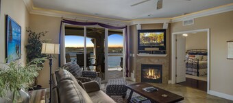 Top-Floor Lands End Luxury Condo - Elevator - Waterpark - Pool - Wi-Fi & More!