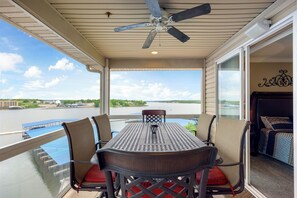 Outdoor dining - Lands' End V.I.P. 3 Suite Condo - Near Outlet Mall - Elevator, Wi-Fi, Water Park (Osage Beach)