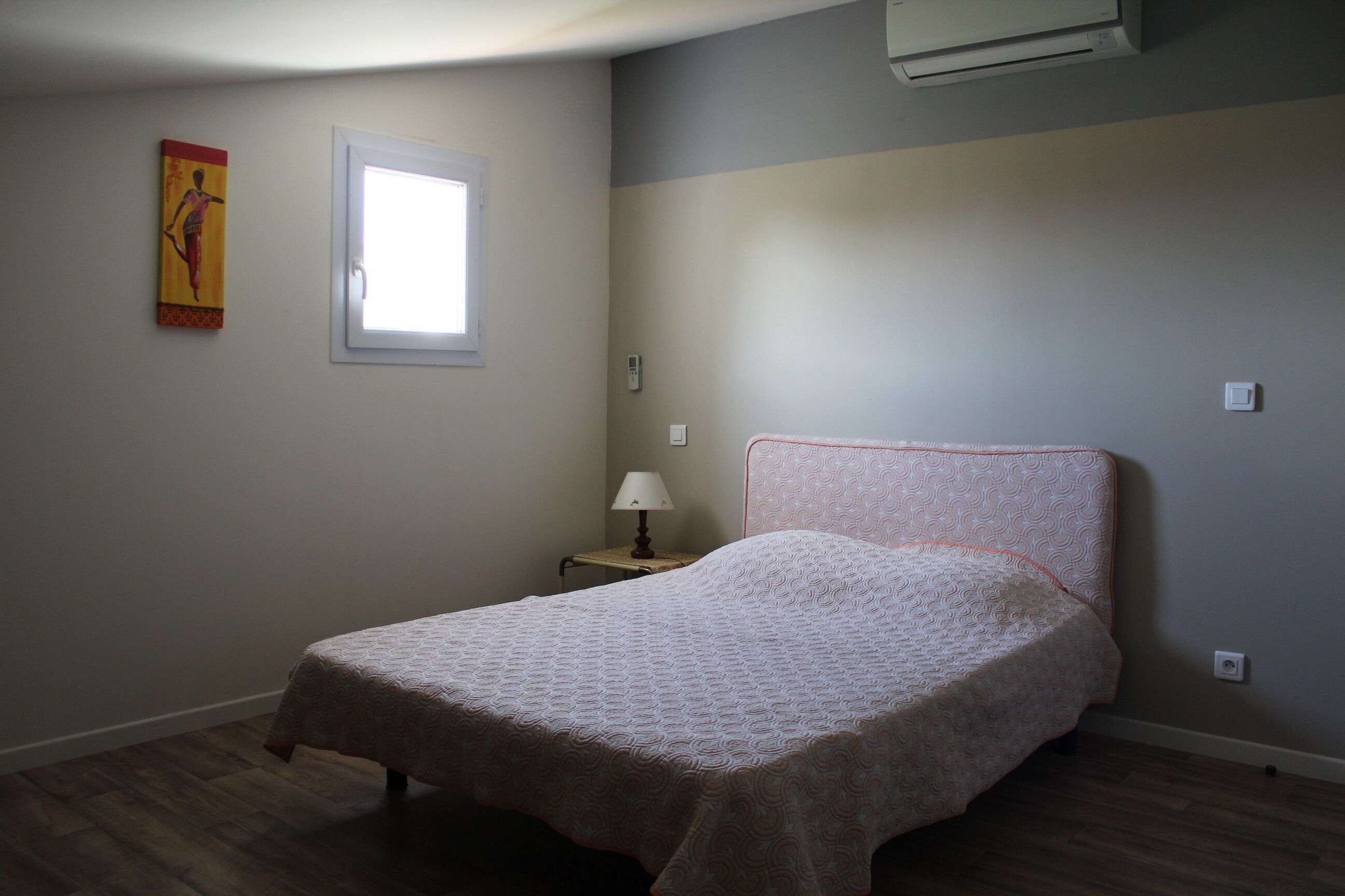 3 chambres, fer et planche à repasser, lit parapluie, Wi-Fi gratuit